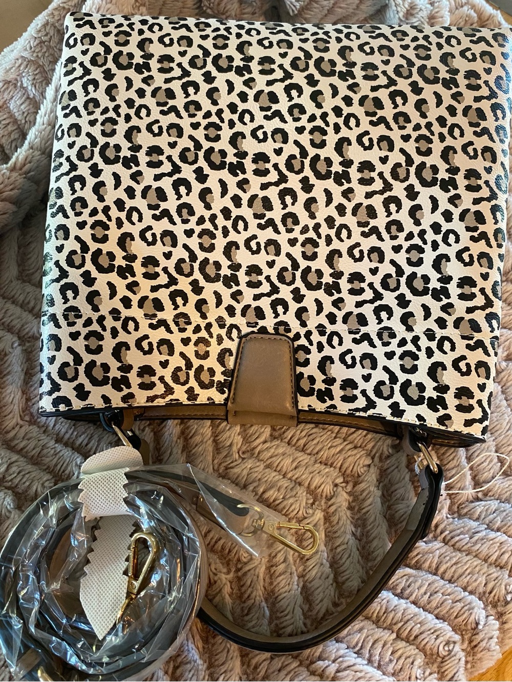 NWT Jen & Co. Tati Black Leopard Satchel Bag.